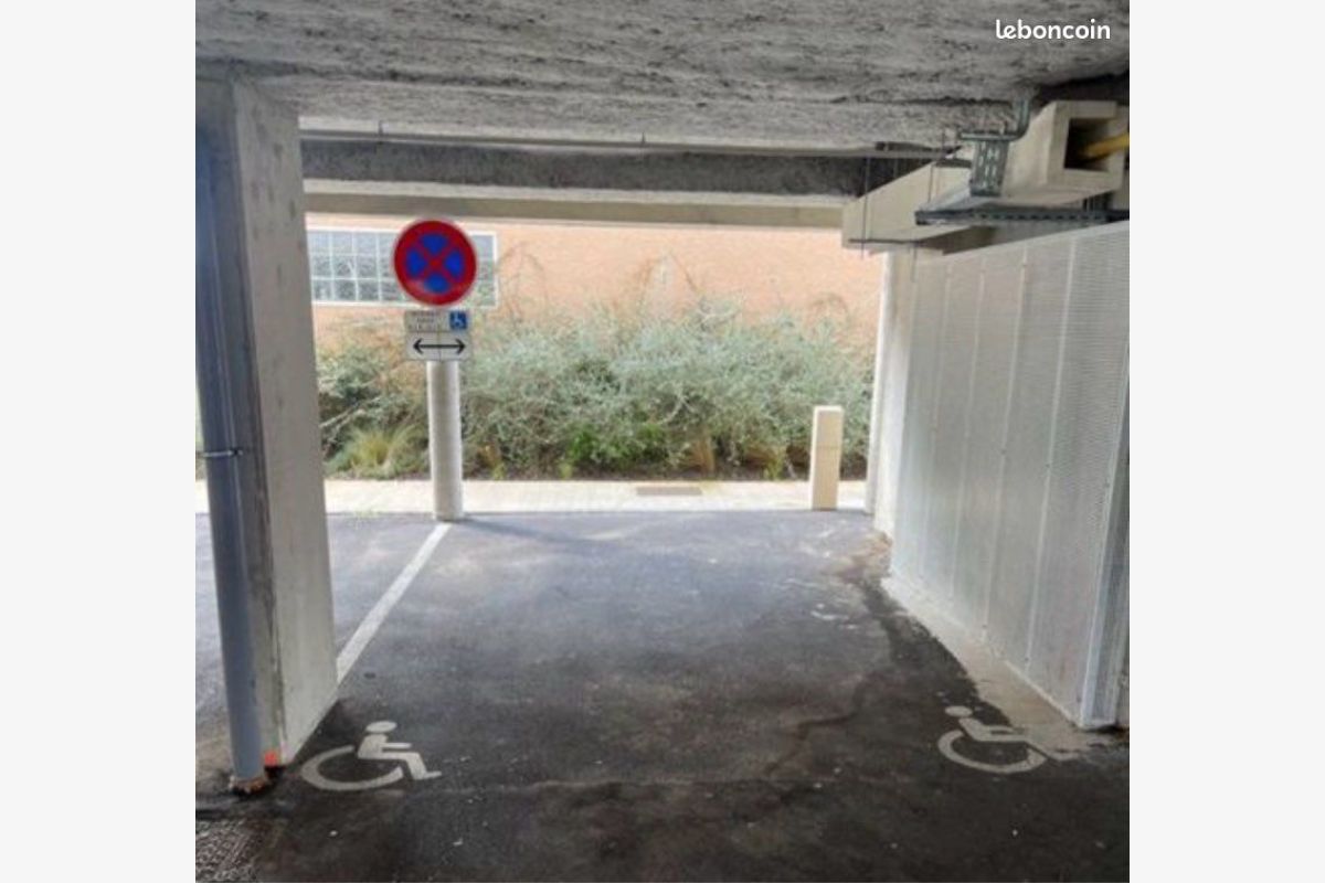 Photo 1 Location parking couvert et sécurisé