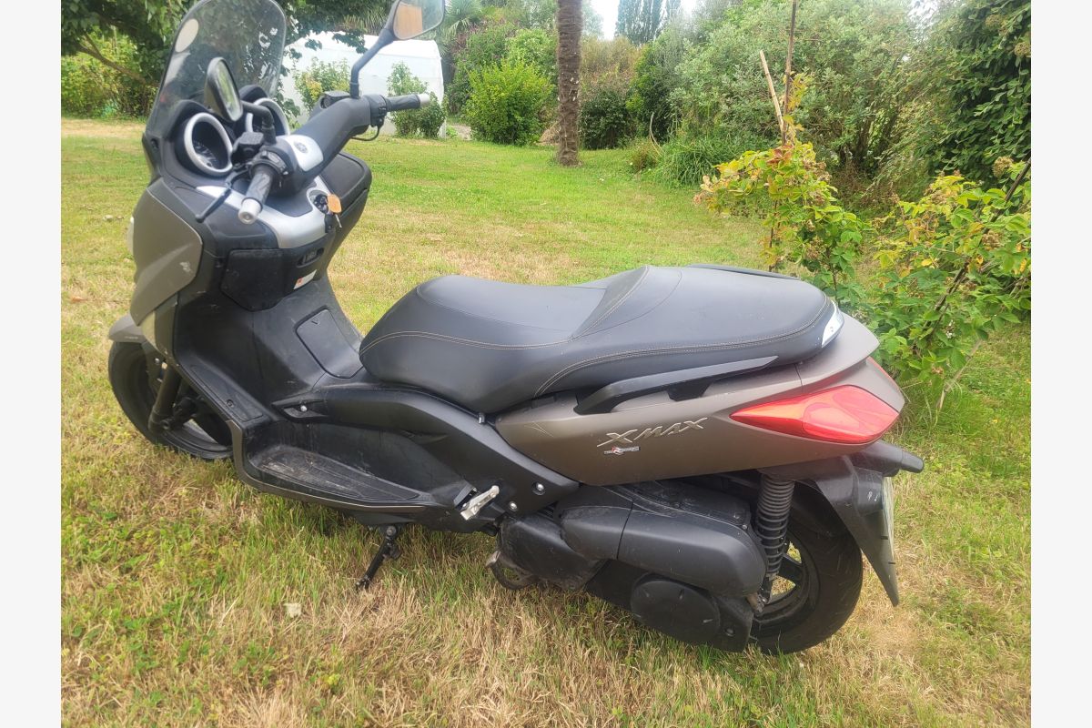Photo 1 Scooter Yamaha XMax 250