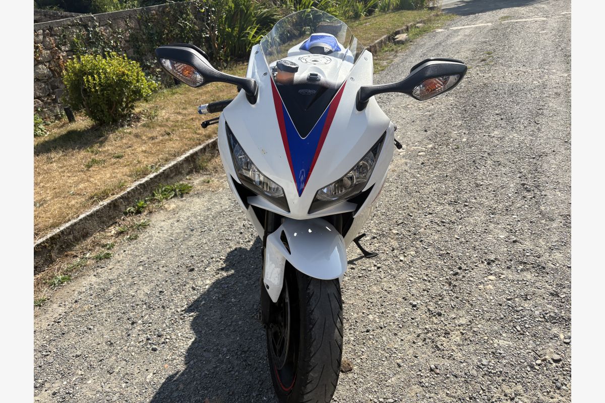 1000 cbr rr  - 30253218_8b541d3844c28313991cdd2a4ed0ae2e.jpg