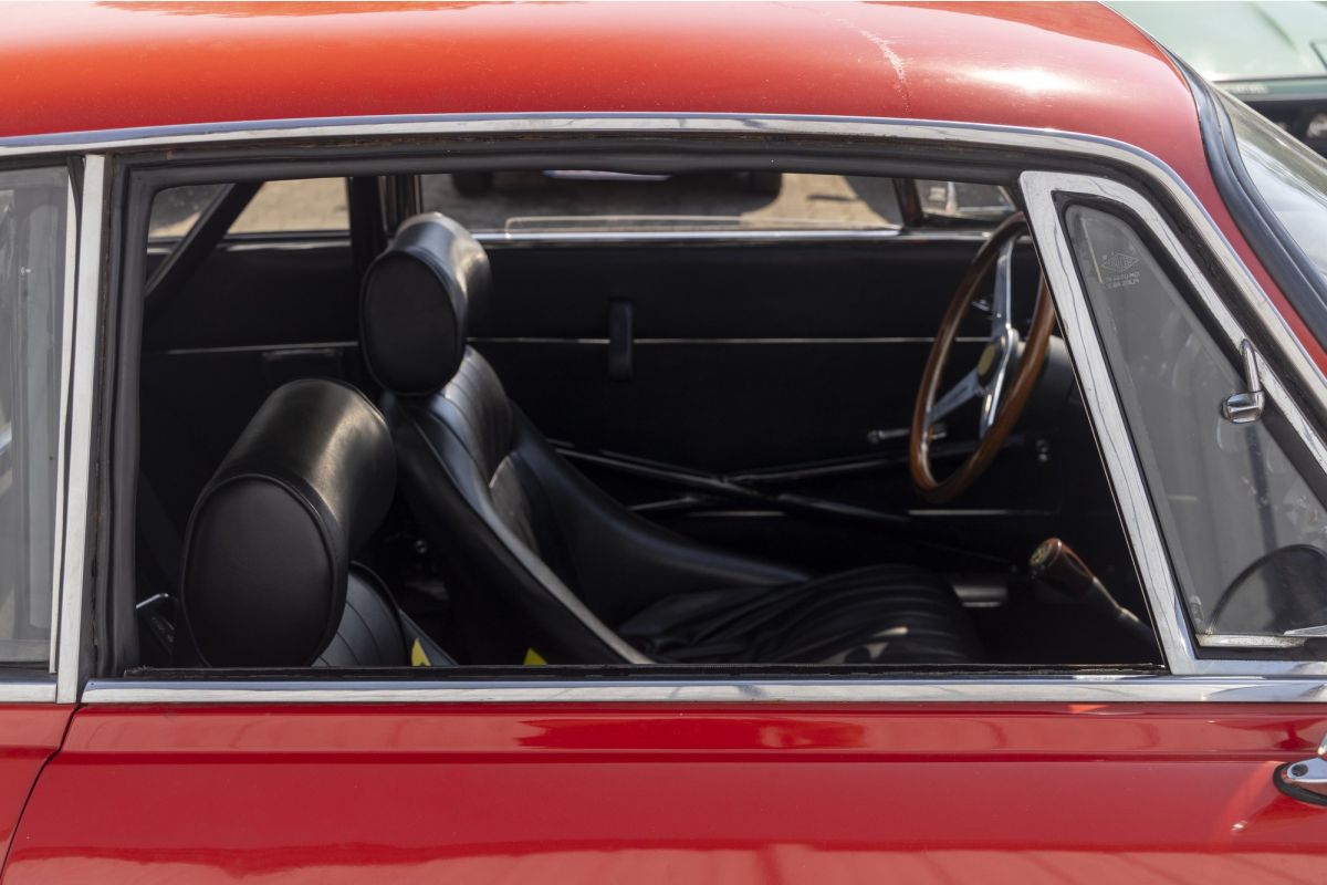 Alfa Romeo Giulia Sprint GT - 30253401_7c143da23eda799a1883bb80cd8142f1.jpg