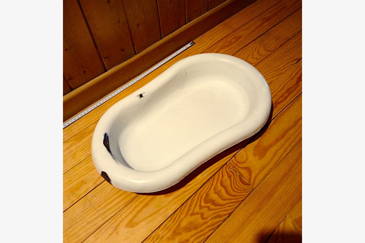 Photo 1 Ancien bidet en tôle émaillée pour jardinière originale