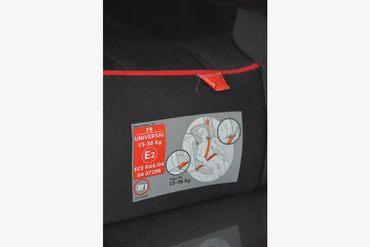 Siège auto plus réhausseur - 30253681_2097b0d4df537a875f909d2e6e8687a0.jpg
