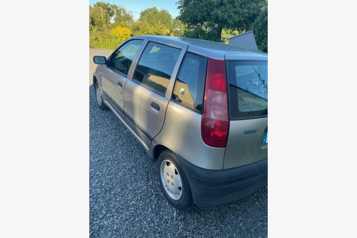 Photo 1 Vends Fiat Punto