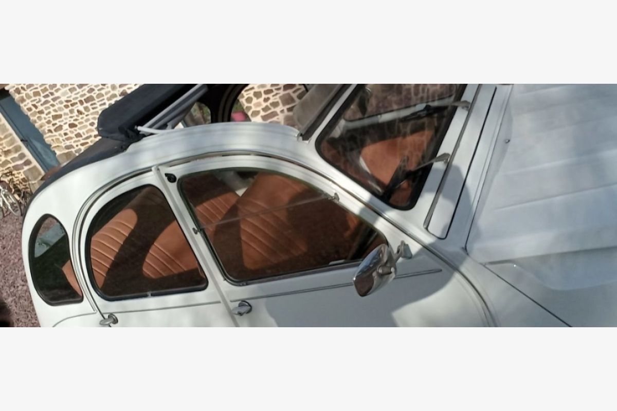 2 CV - 30253959_1e3496cbd58bab526362268033820058.jpg