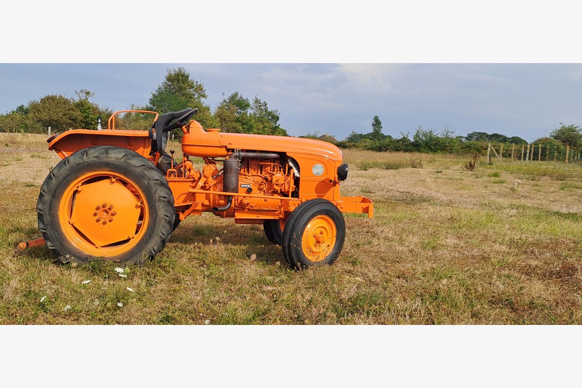 Tracteur Renault - 30254364_6f31c15ba76469145718c1b34c0b3307.jpg