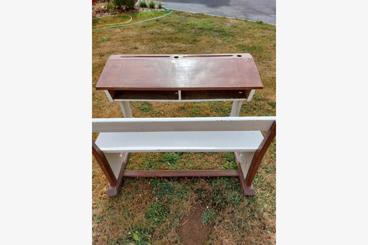 Bureau d'écolier - 30254445_40dfd9260c36a68093933e3f3f21f171.jpg