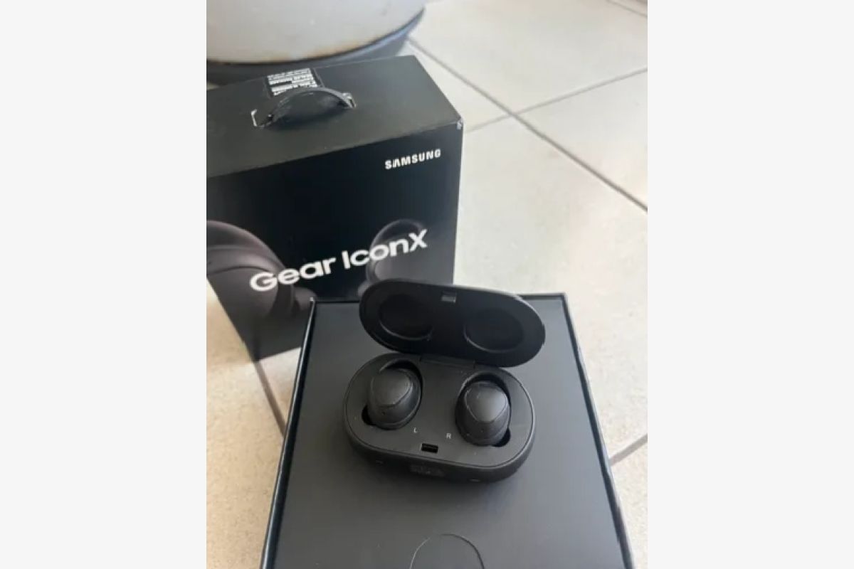 Photo 1 Sans fil écouteurs Gear Iconx
