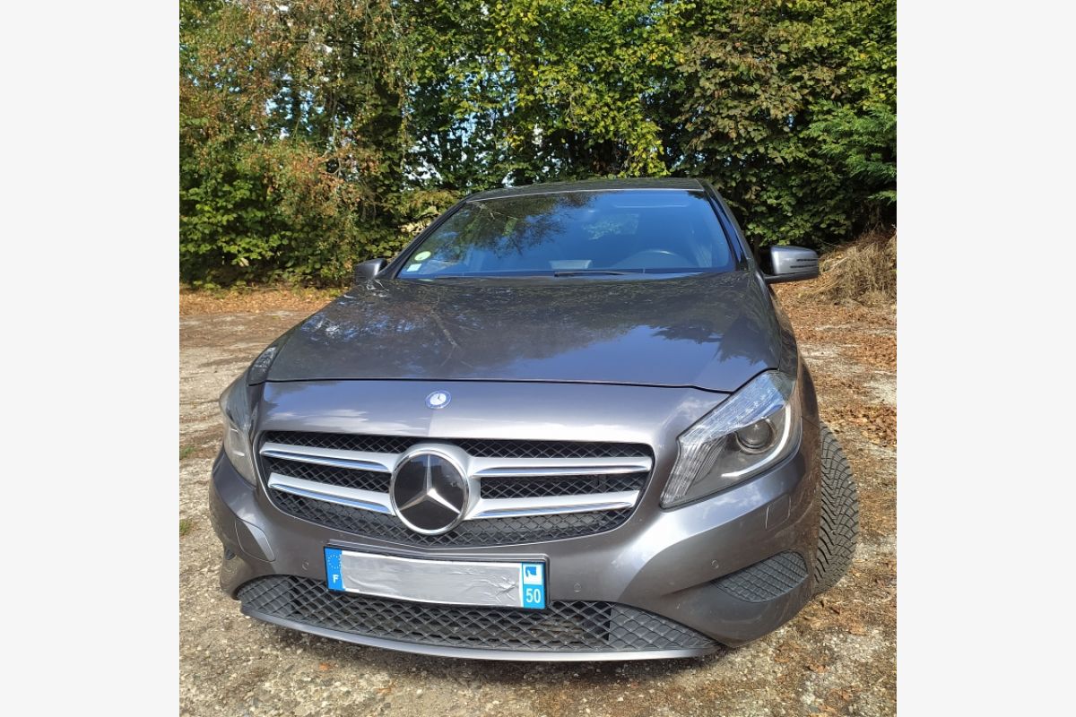 Mercedes - 30254604_4ded12b99d0940f42d89547a9100d920.jpg