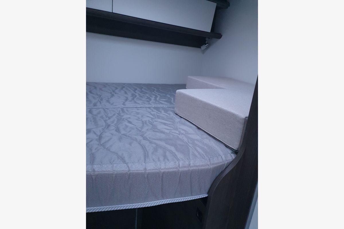 Photo 1 Camping-car Benimar YRTEO / Y 840