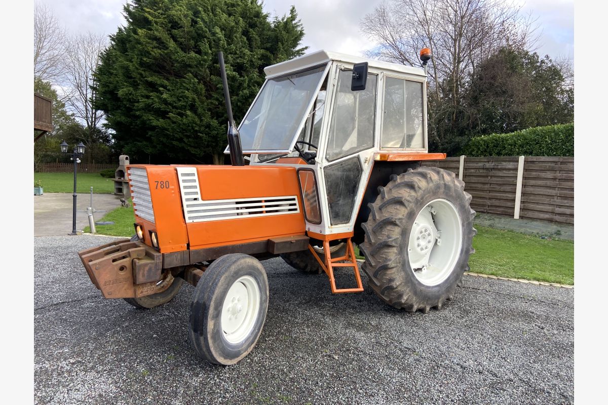 Tracteur FIAT Someca 780, restauré - 30255914_9da3f1409c82c19f23567ed25bfc5c1b.jpg