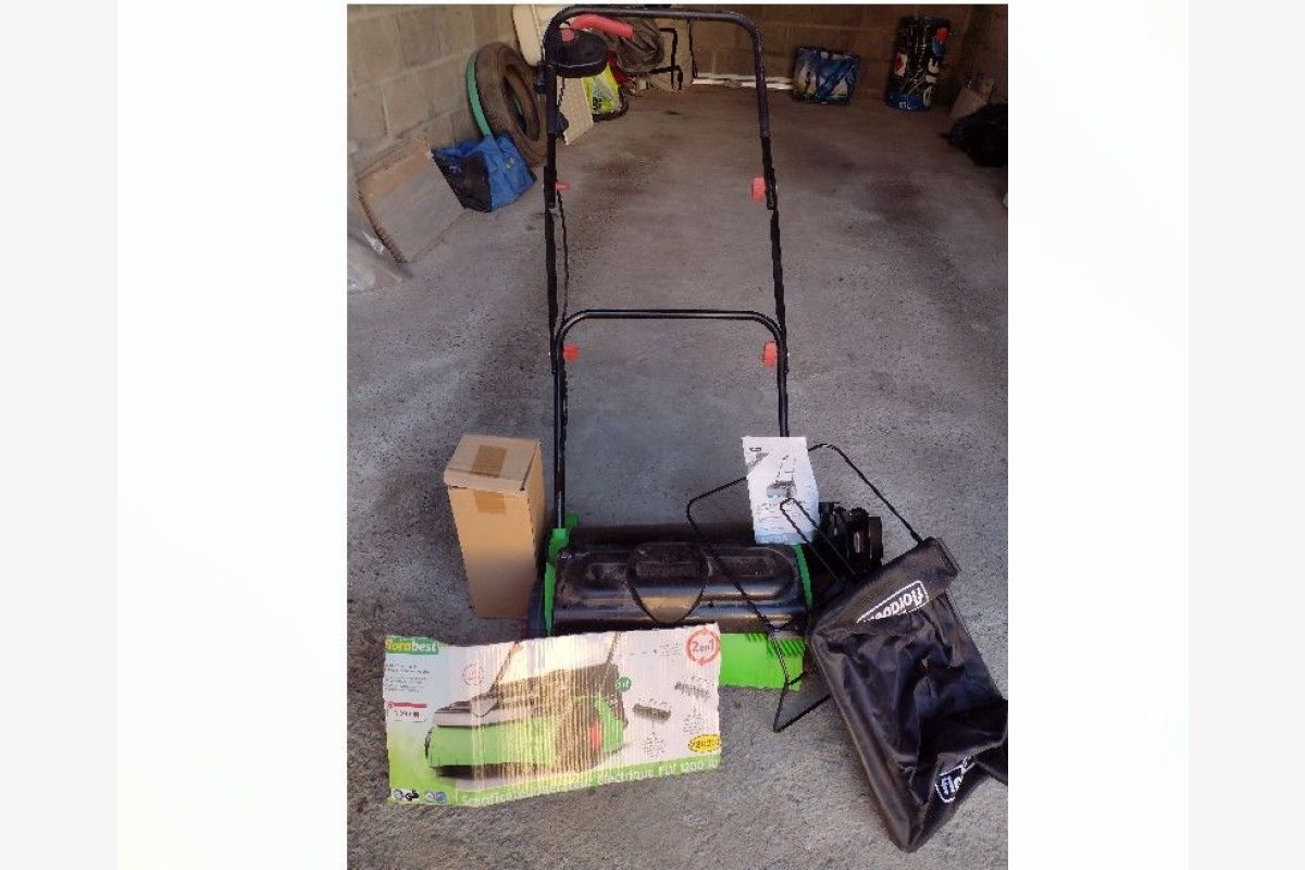 Photo 1 Scarificateur-aérateur