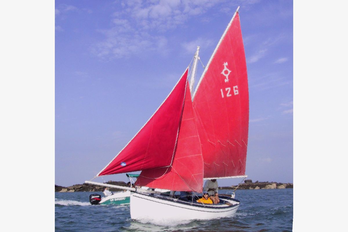 Vends canot à voile Olonnois - 30256116_e513baa3e9959d17a90798b53aae555f.jpg