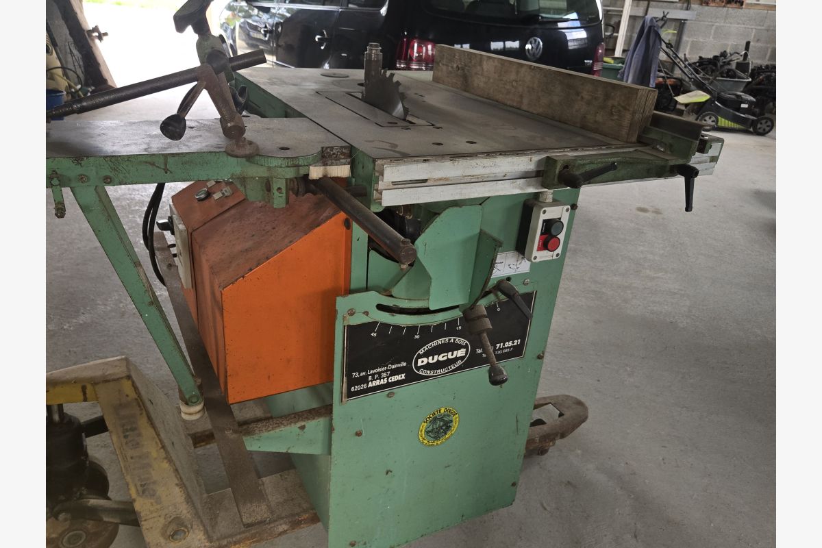 Photo 1 Machines à bois