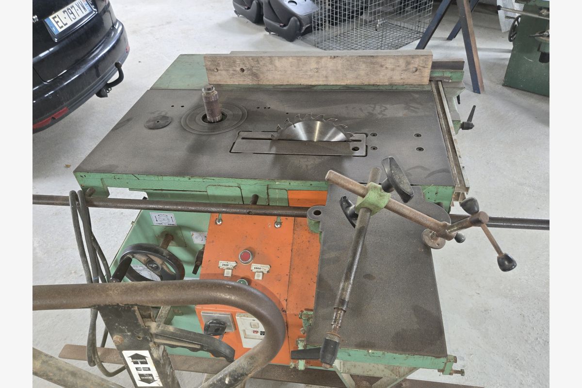 Machines à bois - 30256138_daf6ffca0659bb08387c128943a5770c.jpg