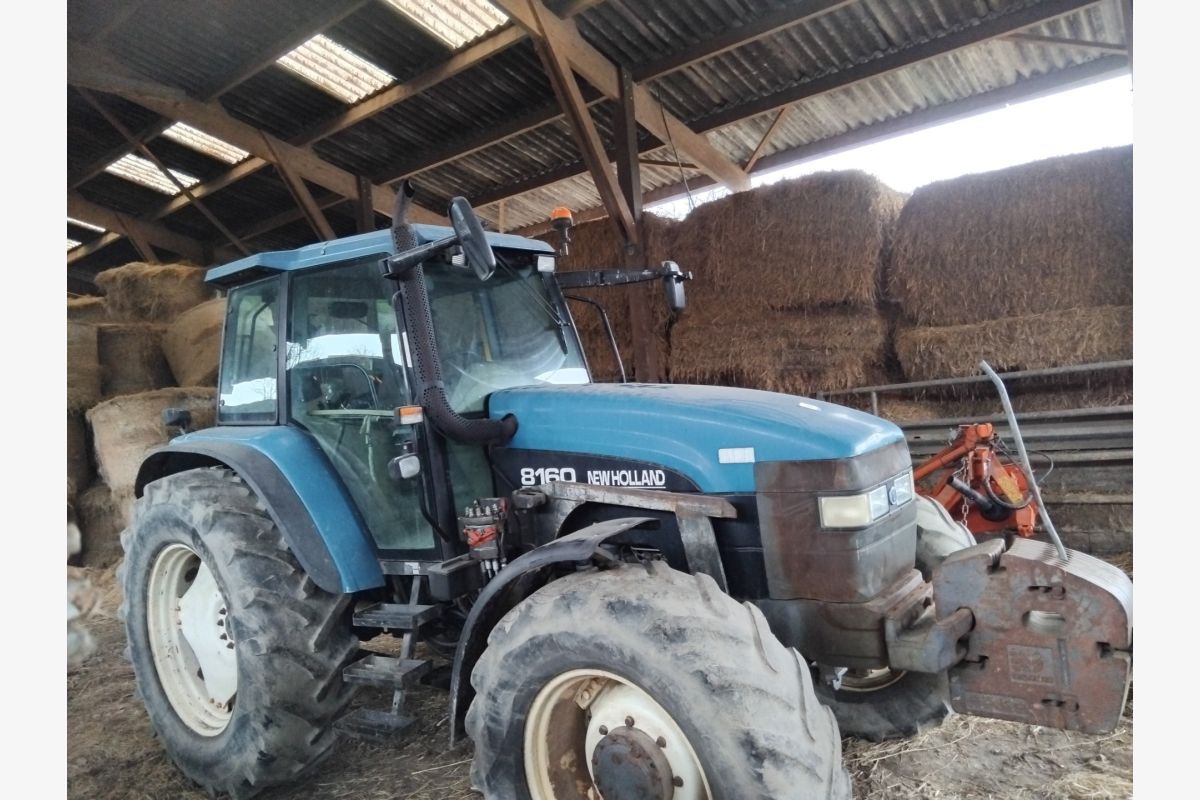 Photo 1 Tracteur New Holland