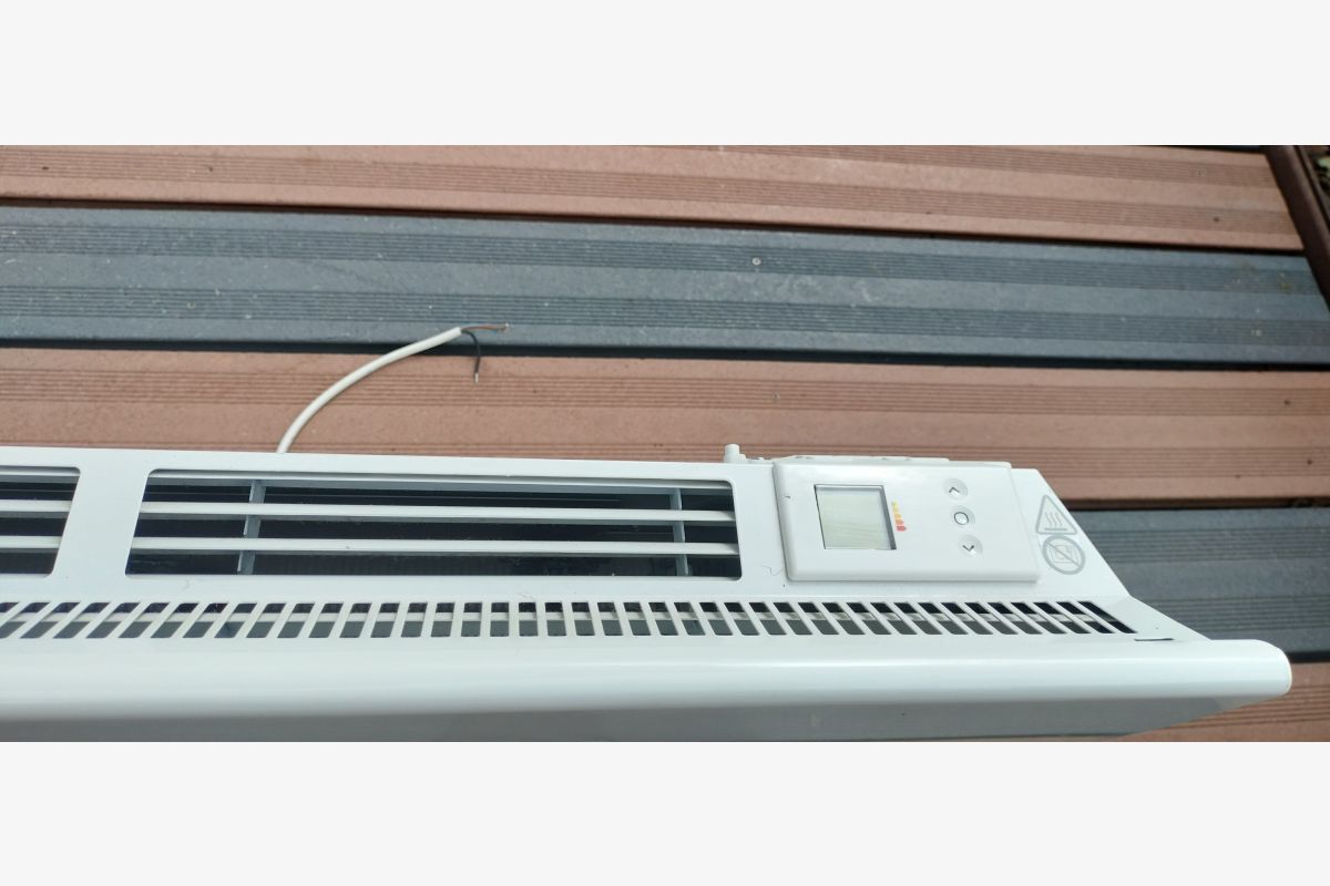 Radiateur électrique  - 30256284_f16d73564606a49bda30a0ac424ba582.jpg
