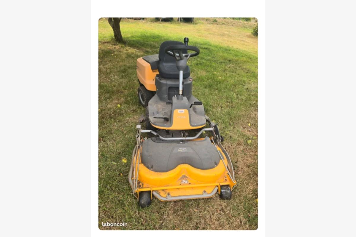 Tracteur tondeuse stiga Park 220 - 30256724_44a2f837b32343cd46017142e920acde.jpg