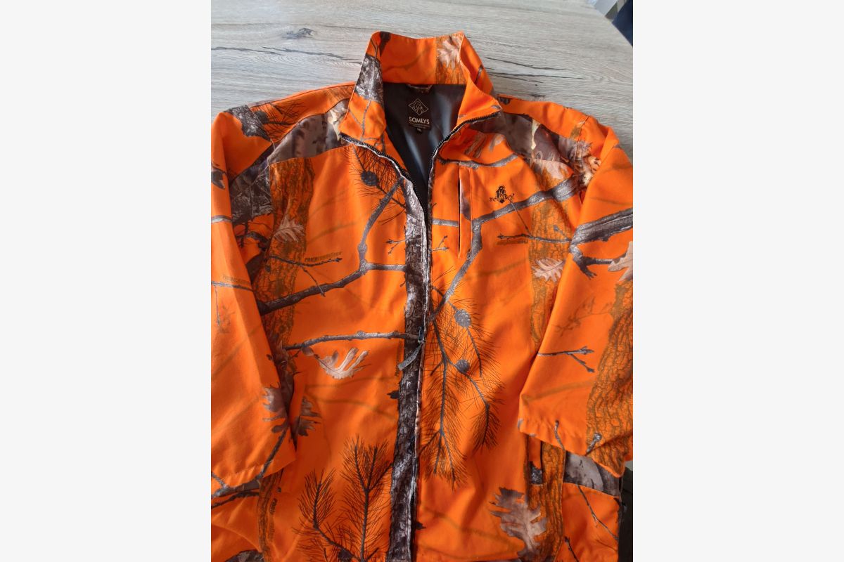 A vendre veste de chasse  - 30256808_6e79d9cde11d4594e5379f199bc8e0b9.jpg