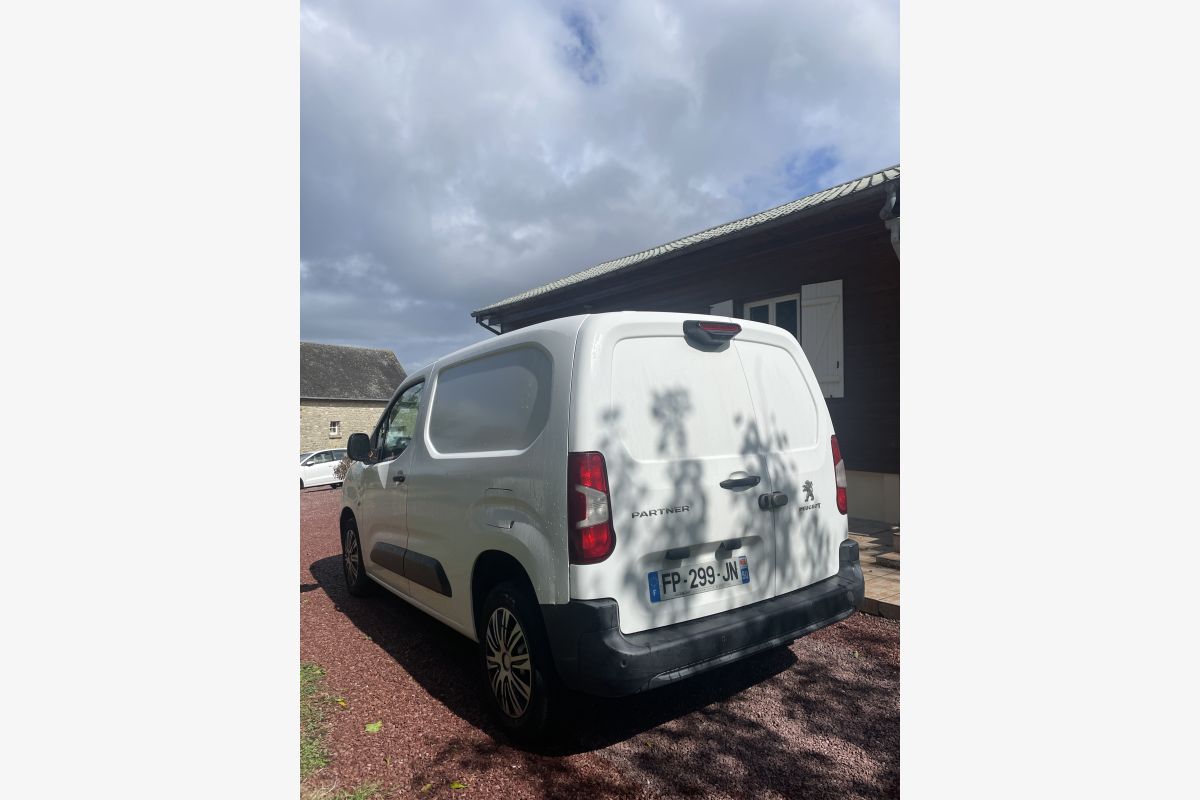 Peugeot Partner fourgon standard 650 kg Bluehdi 100 s&s bvm5 - 30256820_82294b917db00eef9b2b2aa38f828e2c.jpg