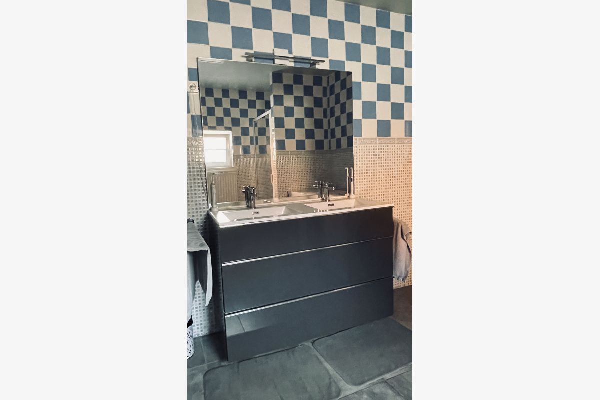 Photo 1 Meuble double vasque SdB + miroir + lumière 