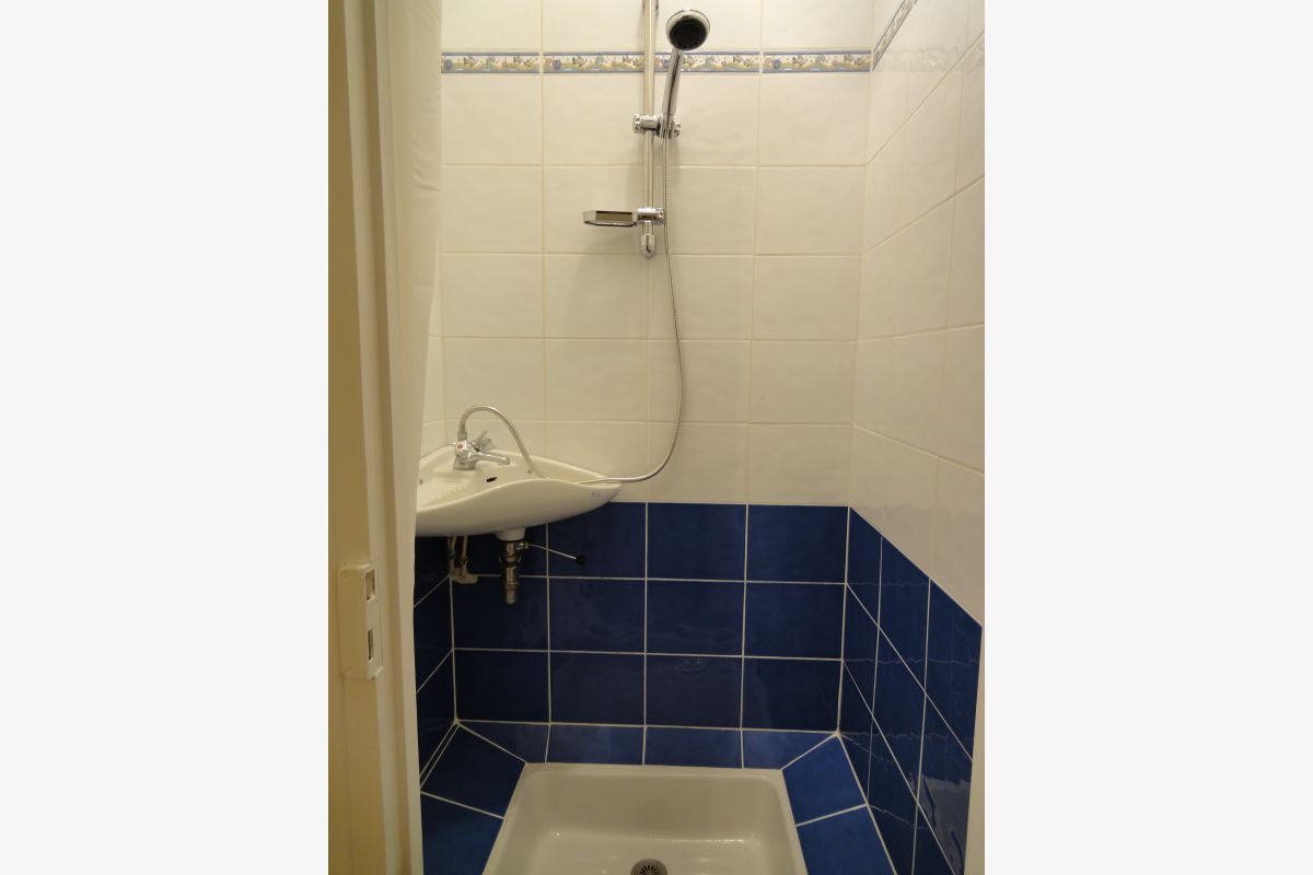 Coutances centre, à louer grand studio - 30256869_29fde6640d5083dfc5165c5b75c17c8e.jpg