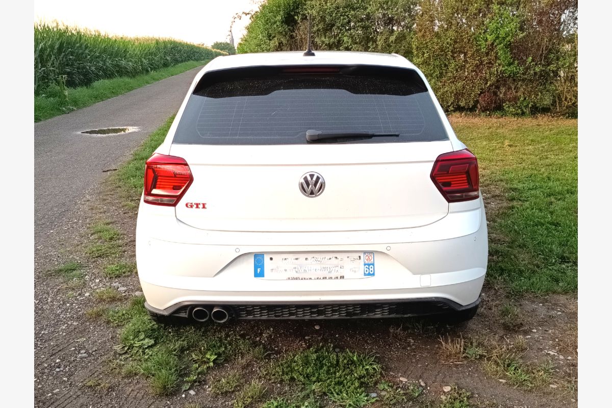 Volkswagen Polo GTI 2.0 TSI 200 chevaux DSG6 - 30256881_03c18692bd98f5302353d27973c67439.jpg