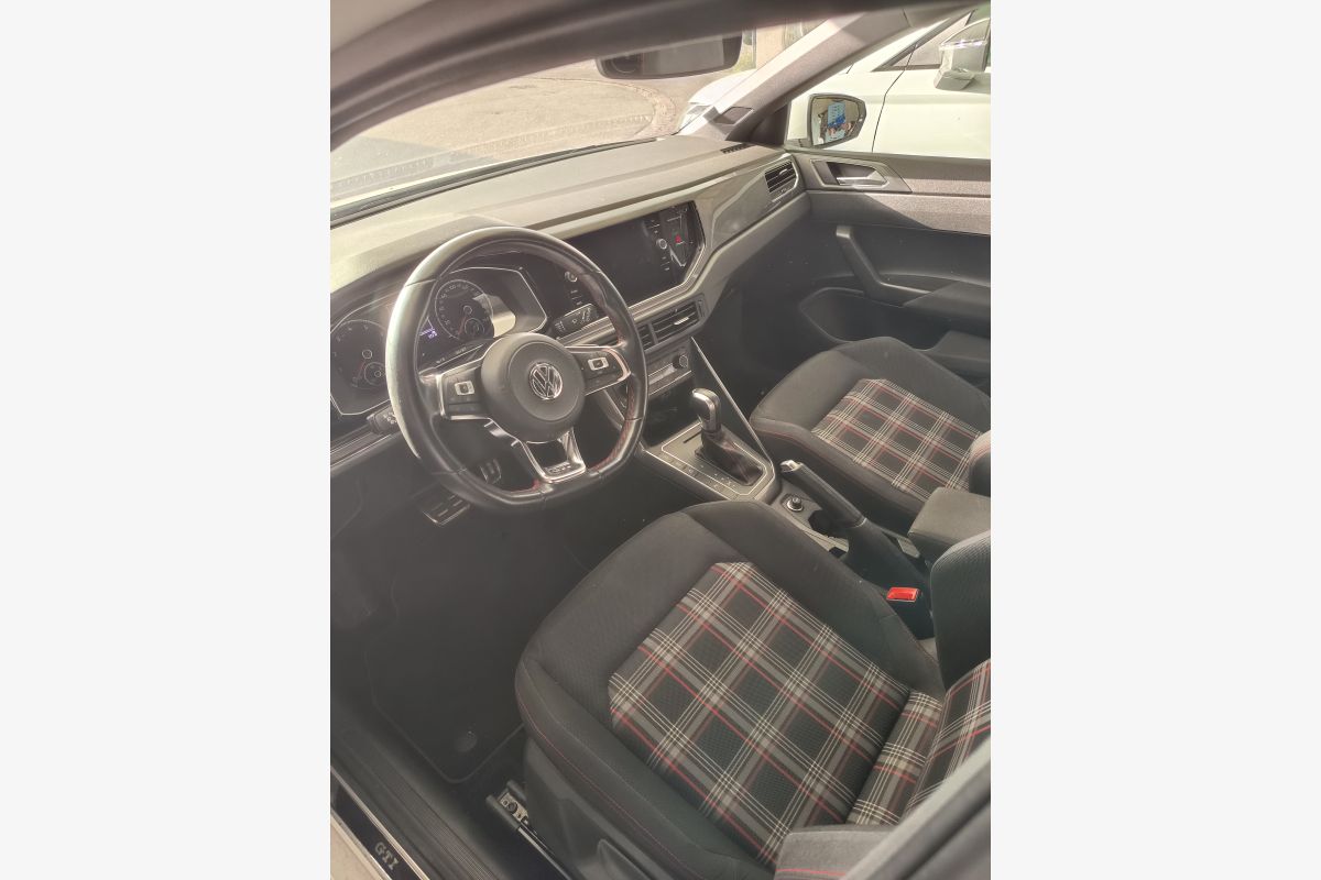 Volkswagen Polo GTI 2.0 TSI 200 chevaux DSG6 - 30256881_2c9446ae681119bc0ecd1c565daa756d.jpg