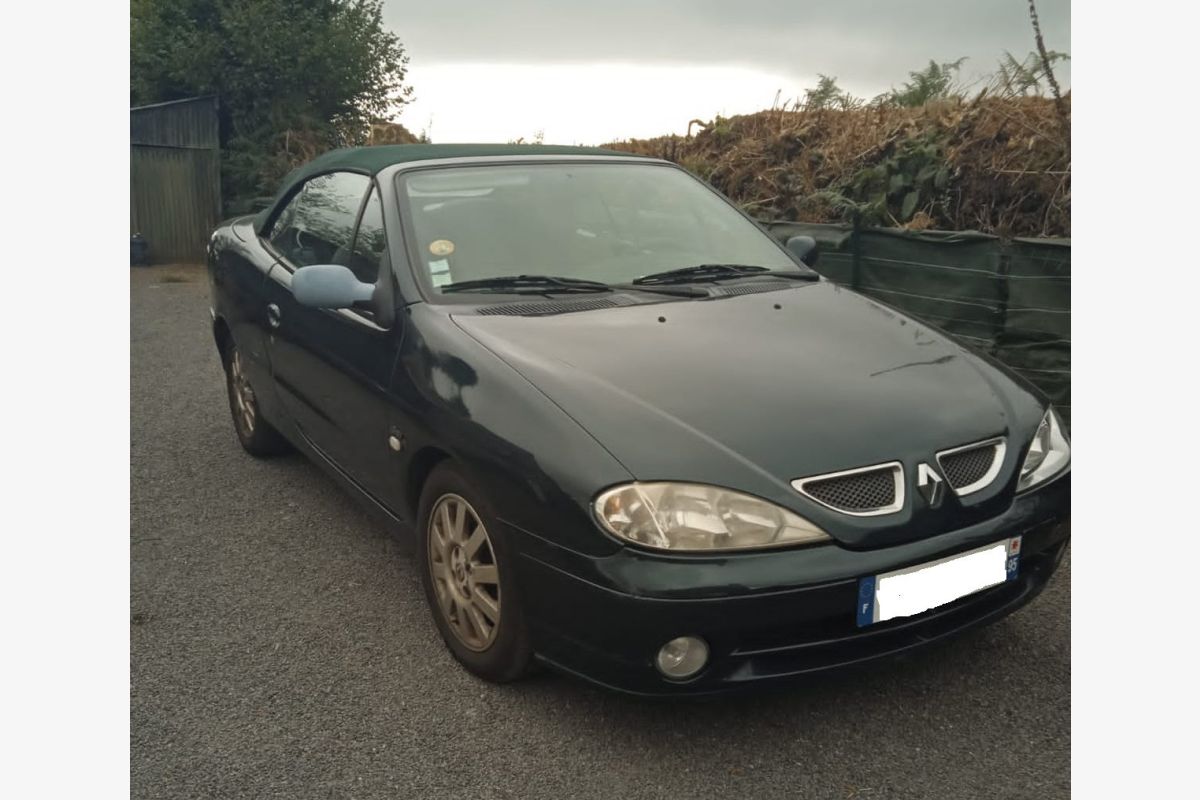 Photo 1 Renault Megane essence cabriolet