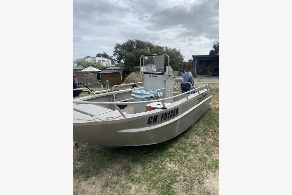 Bateau alu Gosselin - 30257084_e30cfccd14faf3264d5a6ce2540dd715.jpg