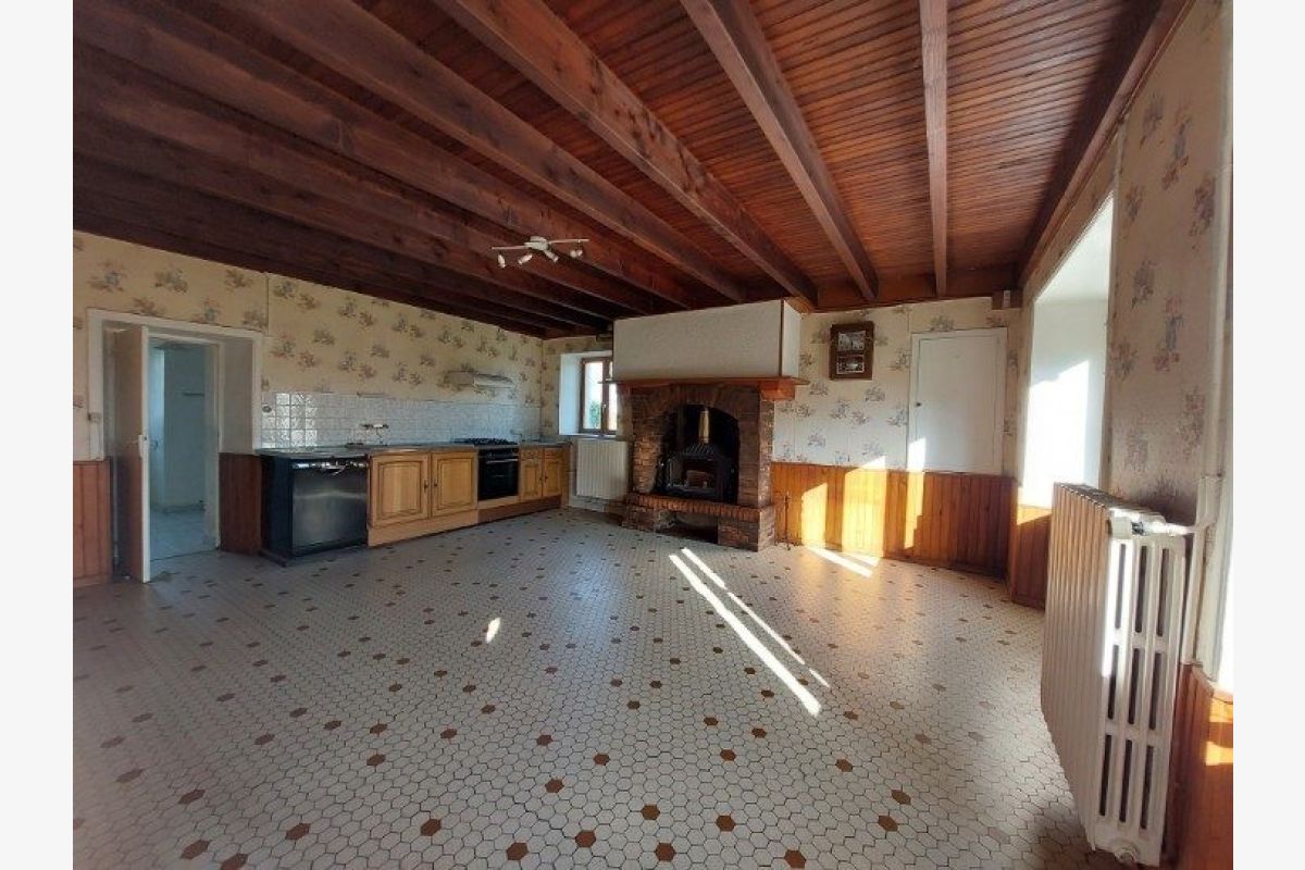 Maison avec 2 hectares et dépendances - 30257304_3.jpg