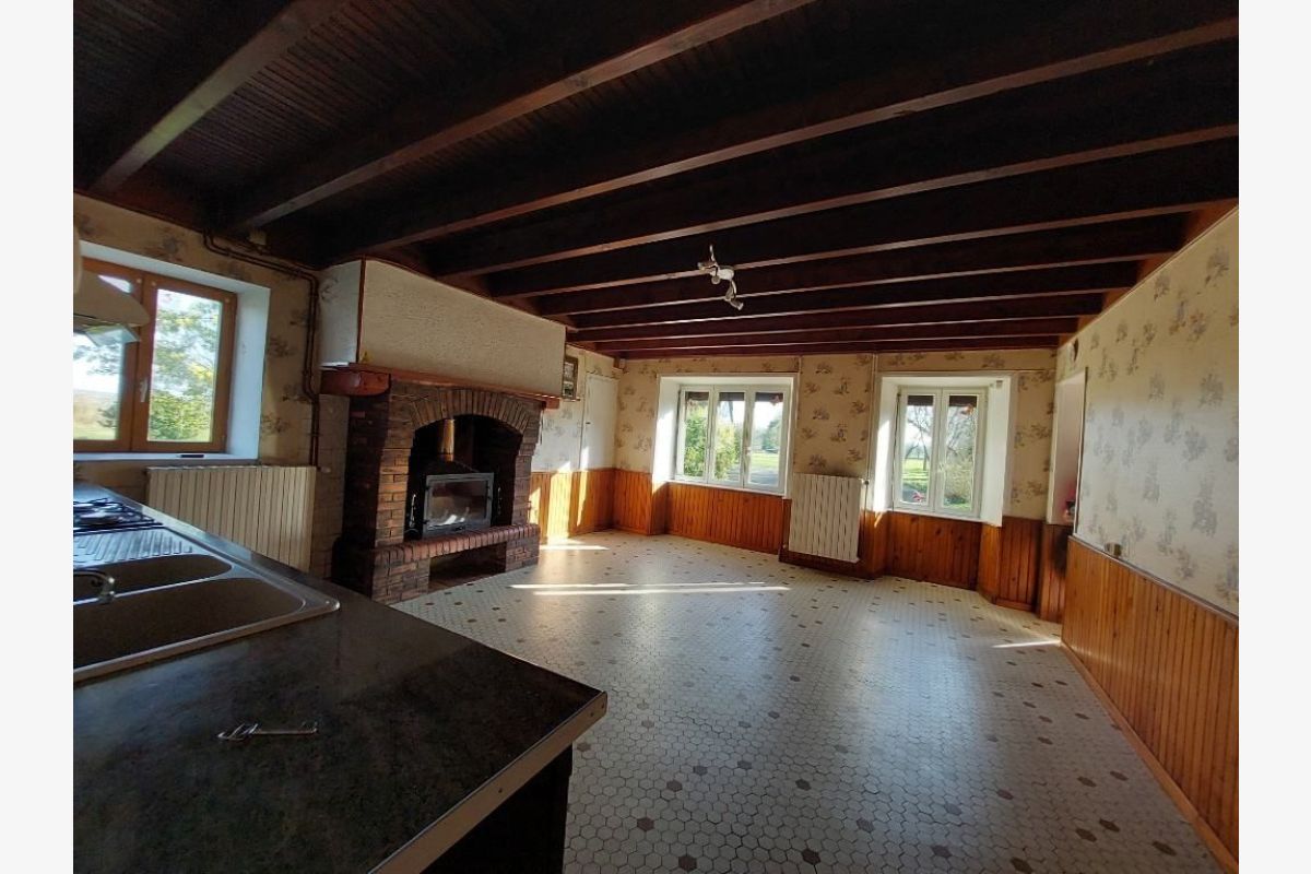 Maison avec 2 hectares et dépendances - 30257304_4.jpg