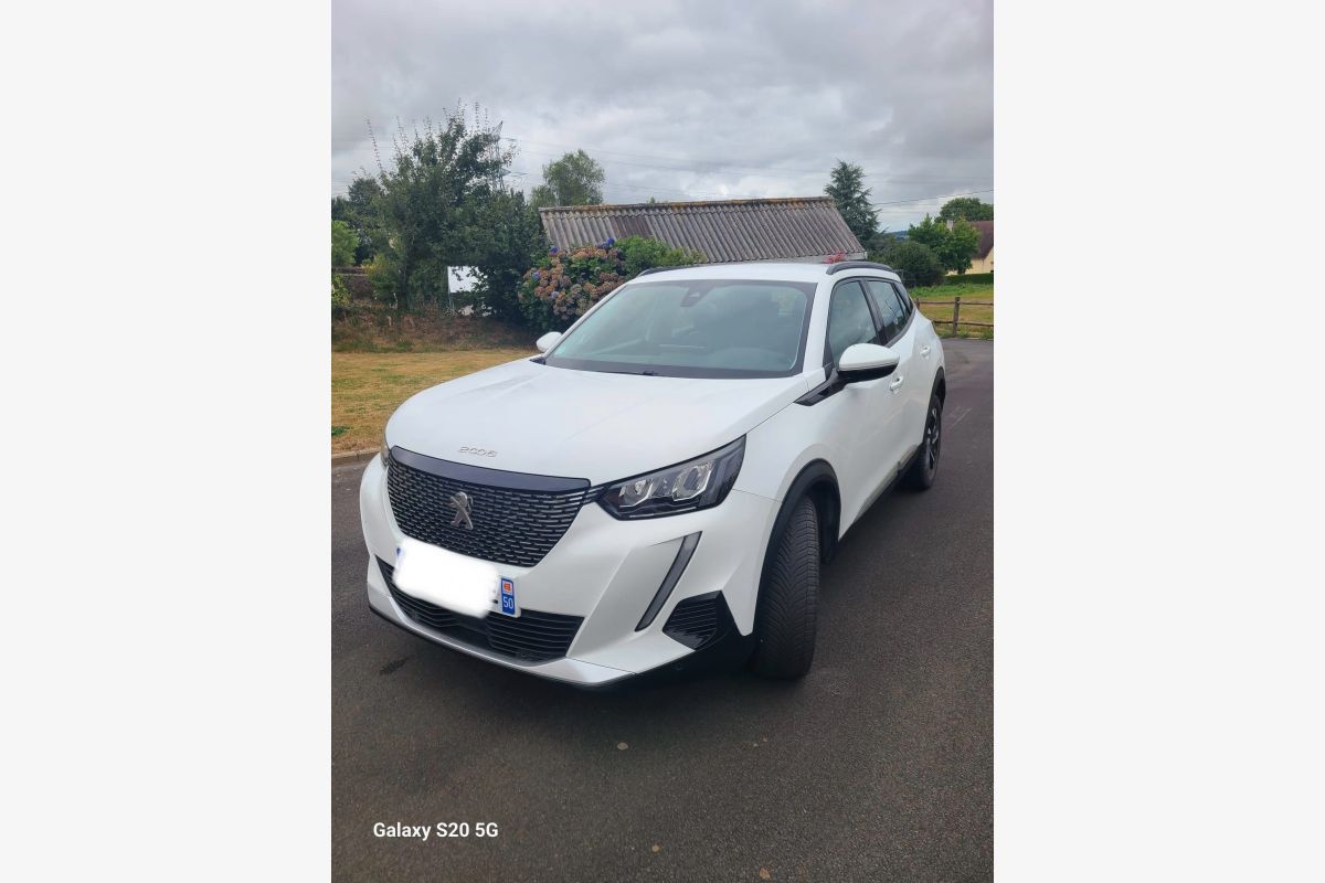 Photo 1 Peugeot 2008
