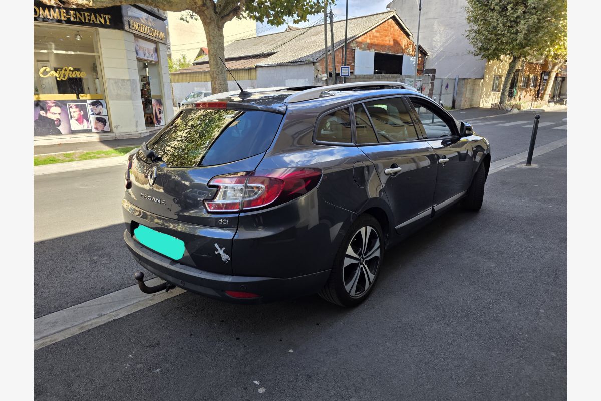 Renault Megane 3 Bose toit ouvrant - 30257362_3981e889727aff975bdf4fbcf7d38171.jpg