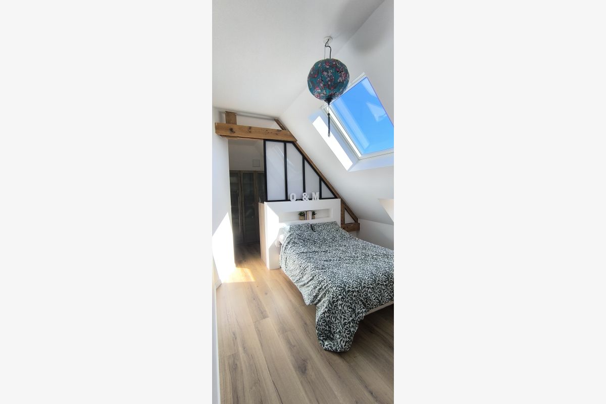 Photo 1 Maison 180m2, 5 chambres, garage 200m2