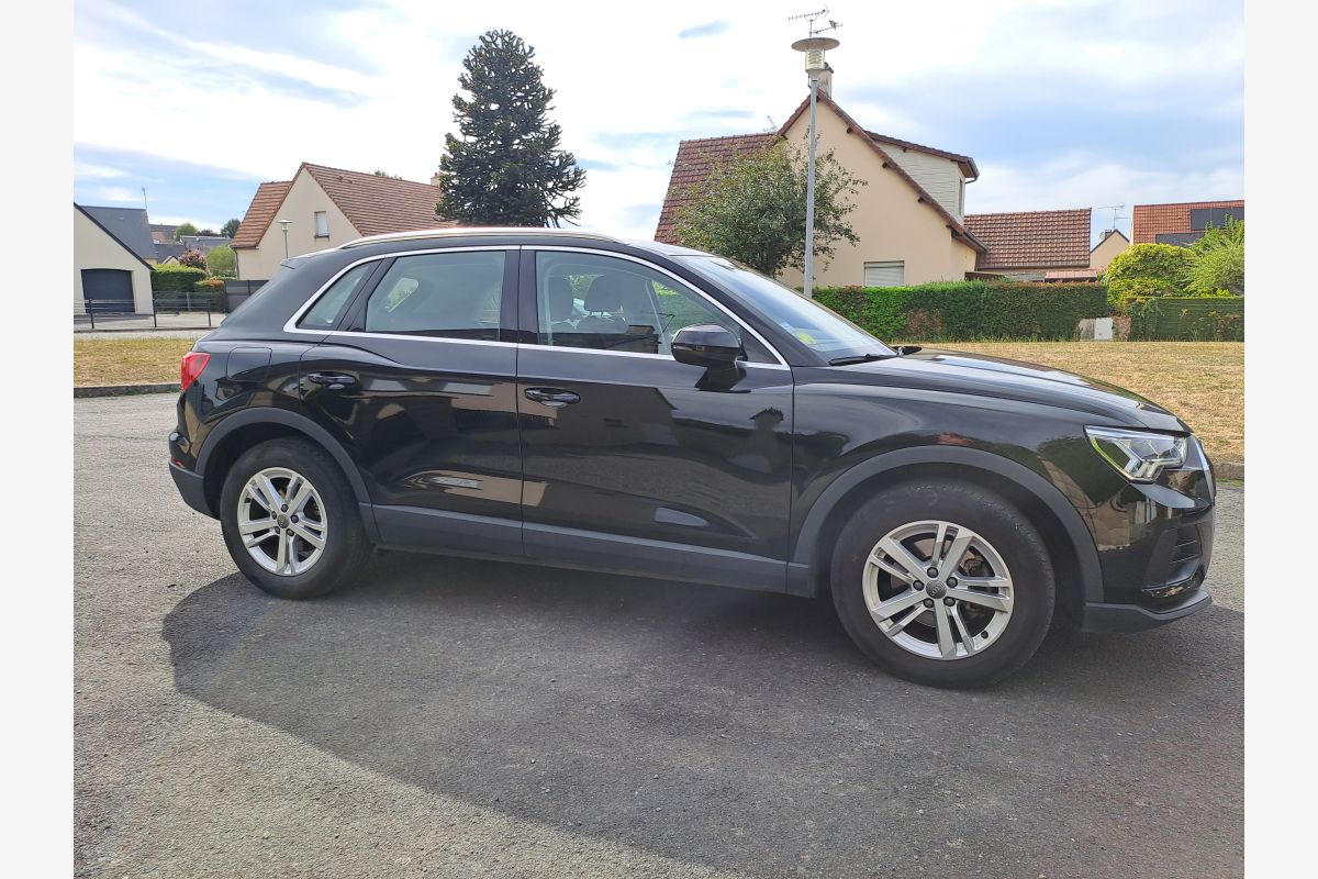 Photo 1 Q3 35 2.0 TDI 150ch S Tronic 7 Business Line