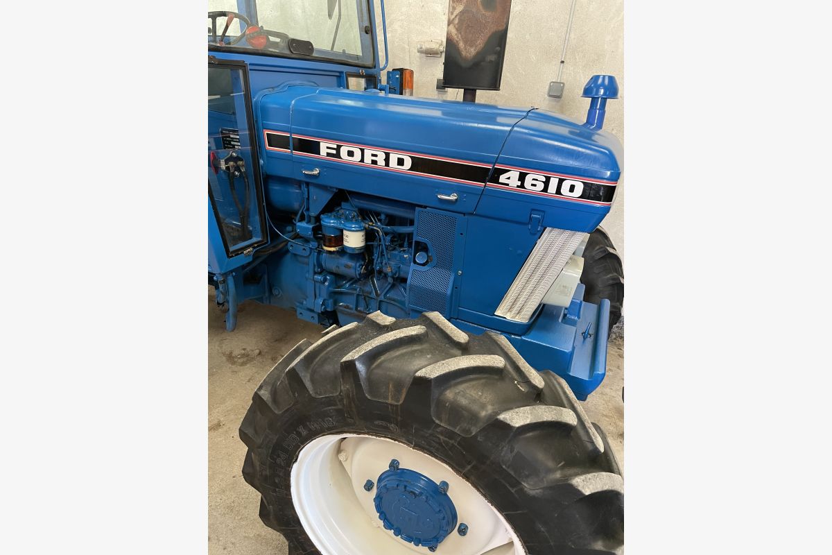 Tracteur FORD 4610 - 30257812_8c6b5bbe37b7466ac0ab709c7cdb9eff.jpg