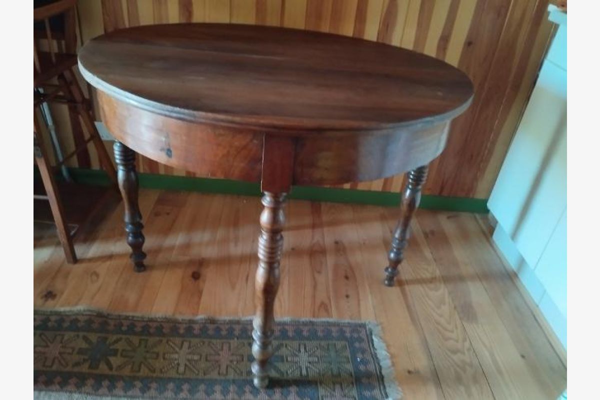 Table demi-lune - 30258126_2073c71079e92ca31769cde2f31c2153.jpg