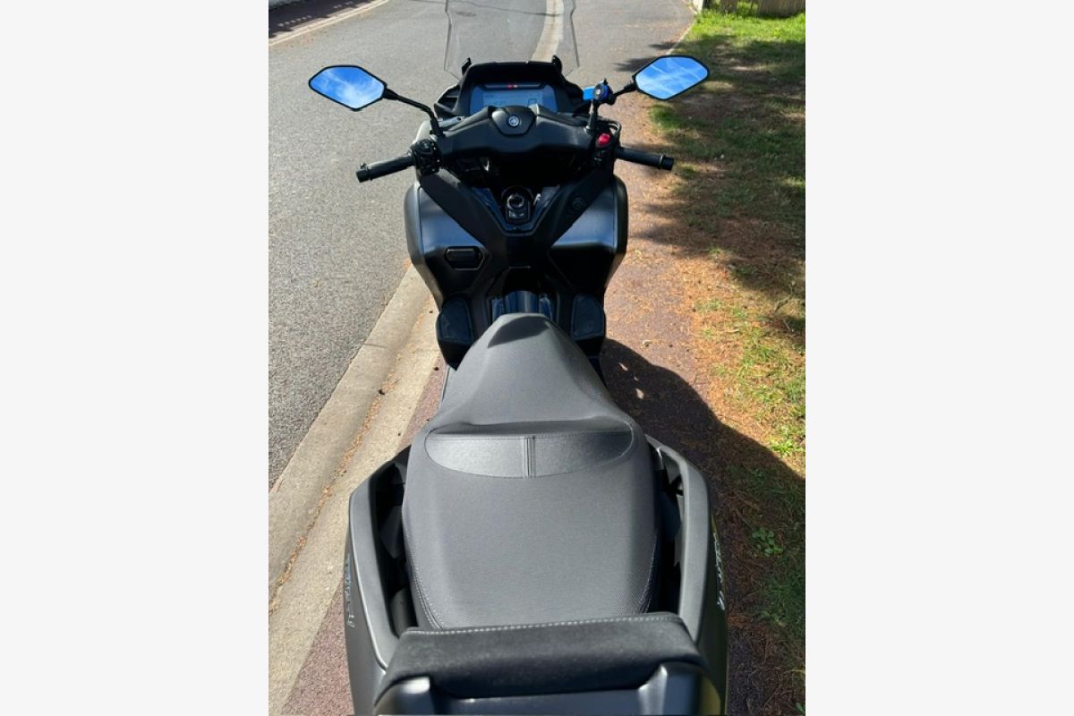 Tricity Yamaha 300 cm3 - 30258241_07b5091ef3fda7d9fd561ab53a8080f4.jpg