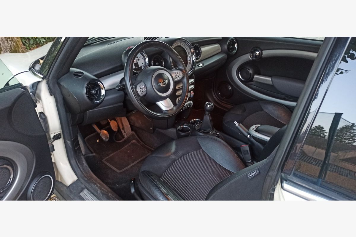 MINI Clubman 1.6d  - 30258267_540352205370ad29ef4a08e96ef9d937.jpg