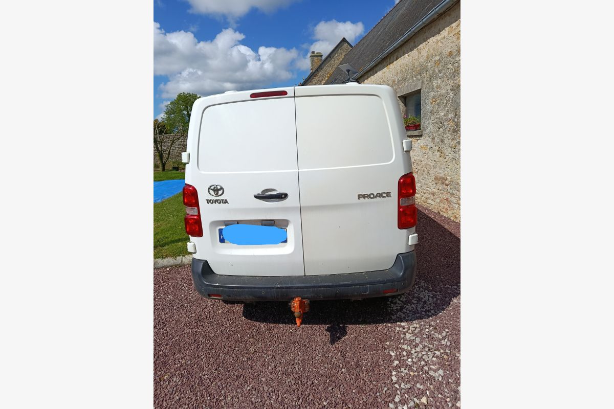 Toyota Proace - 30258300_71cdc1a45f8695ce846e717265e86338.jpg