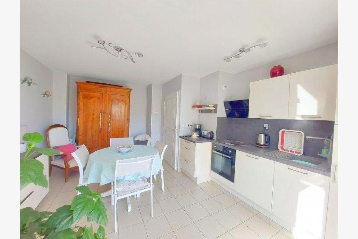 Appartement avec ascenseur et balcon - 30258341_1.jpg
