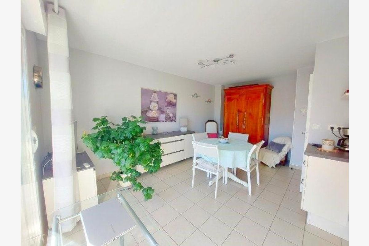 Appartement avec ascenseur et balcon - 30258341_6.jpg