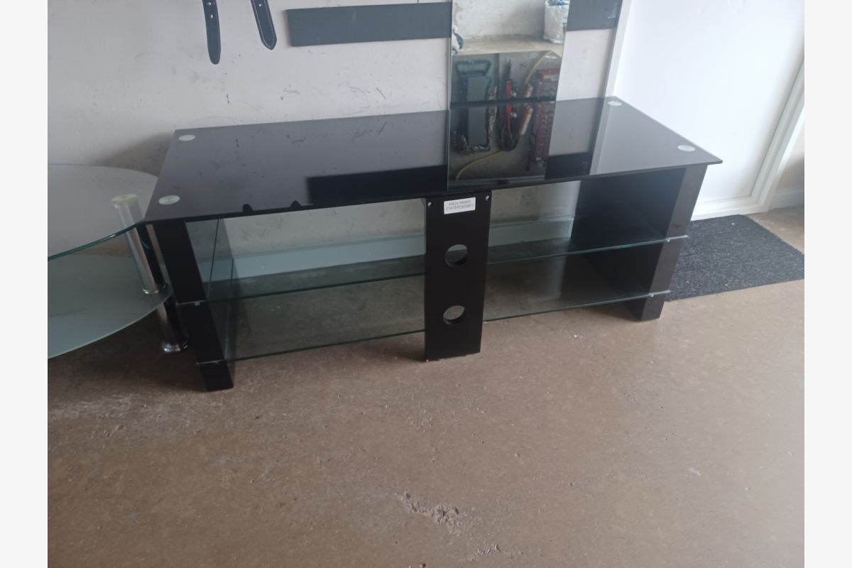 Meuble de télé noir (négociable) - 30258666_bb1671068bab8815c5a74ccacf1e1ab0.jpg