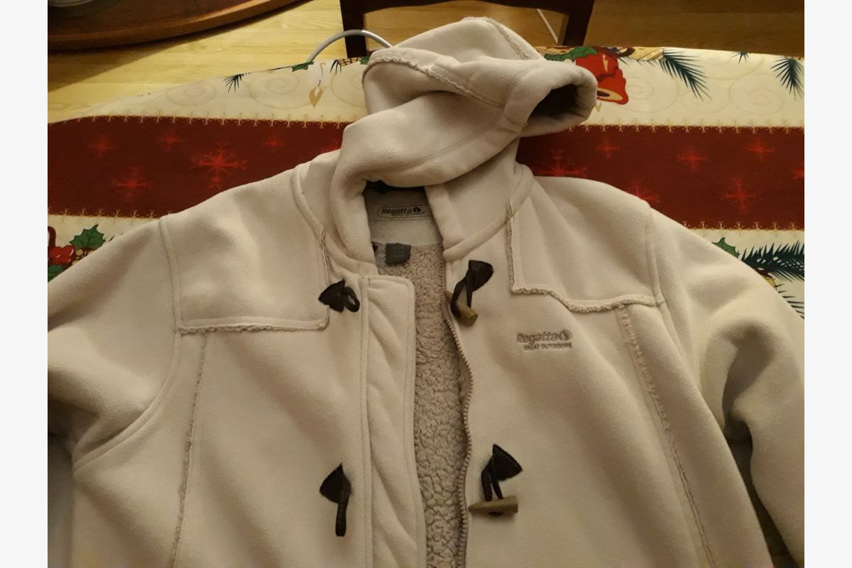 Manteau blanc à capuche XL Taille 42 - 30258715_544cc0fb325a94261e8302fb694bc81e.jpg