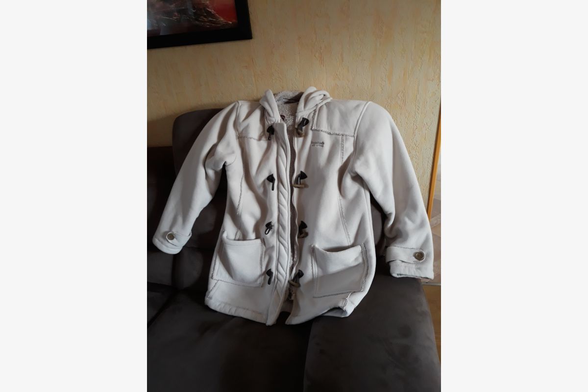 Photo 1 Manteau blanc à capuche XL Taille 42