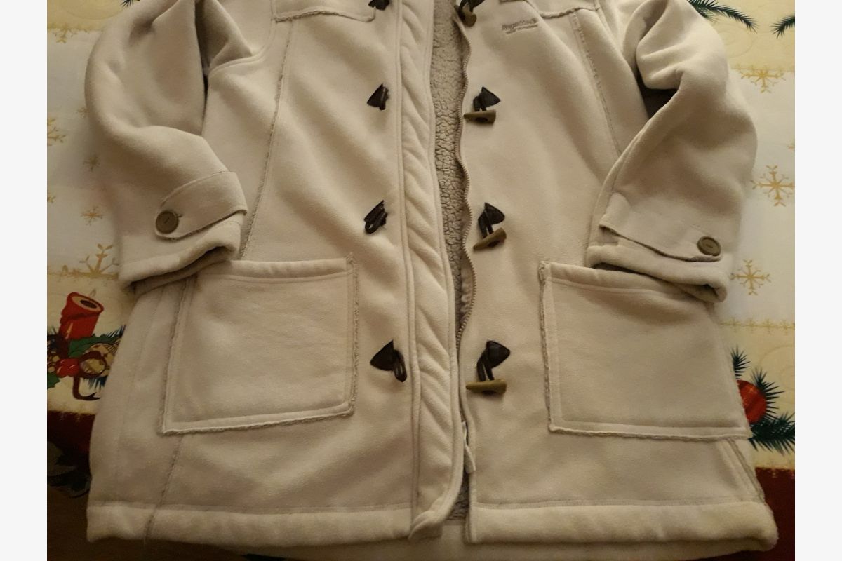 Manteau blanc à capuche XL Taille 42 - 30258715_af31933605260a7e98f3b14f8538a937.jpg