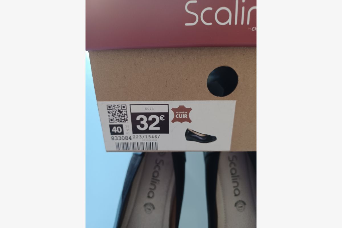 Mocassins vernis noir neufs - 30258789_8d78717dec2f3f500d8f818f224a44c4.jpg