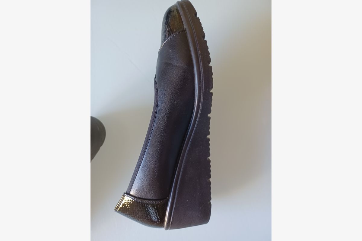 Mocassins vernis noir neufs - 30258789_8dc7dbb068f0a7a44b9201b26af68516.jpg