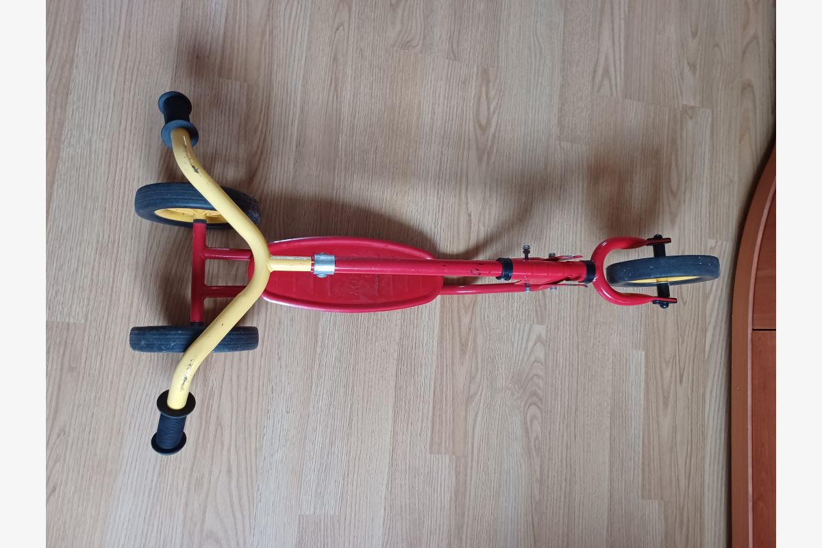 Trottinette 3 roues  - 30258811_624b47de30293ee46e8f37a7fdc1cd54.jpg