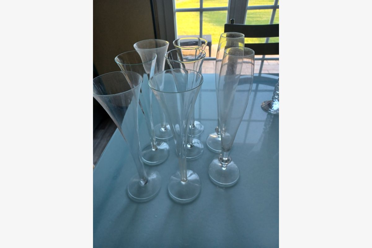 Photo 1 Lot de 6 verres à champagne et +